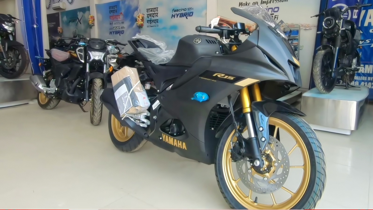 Yamaha R15